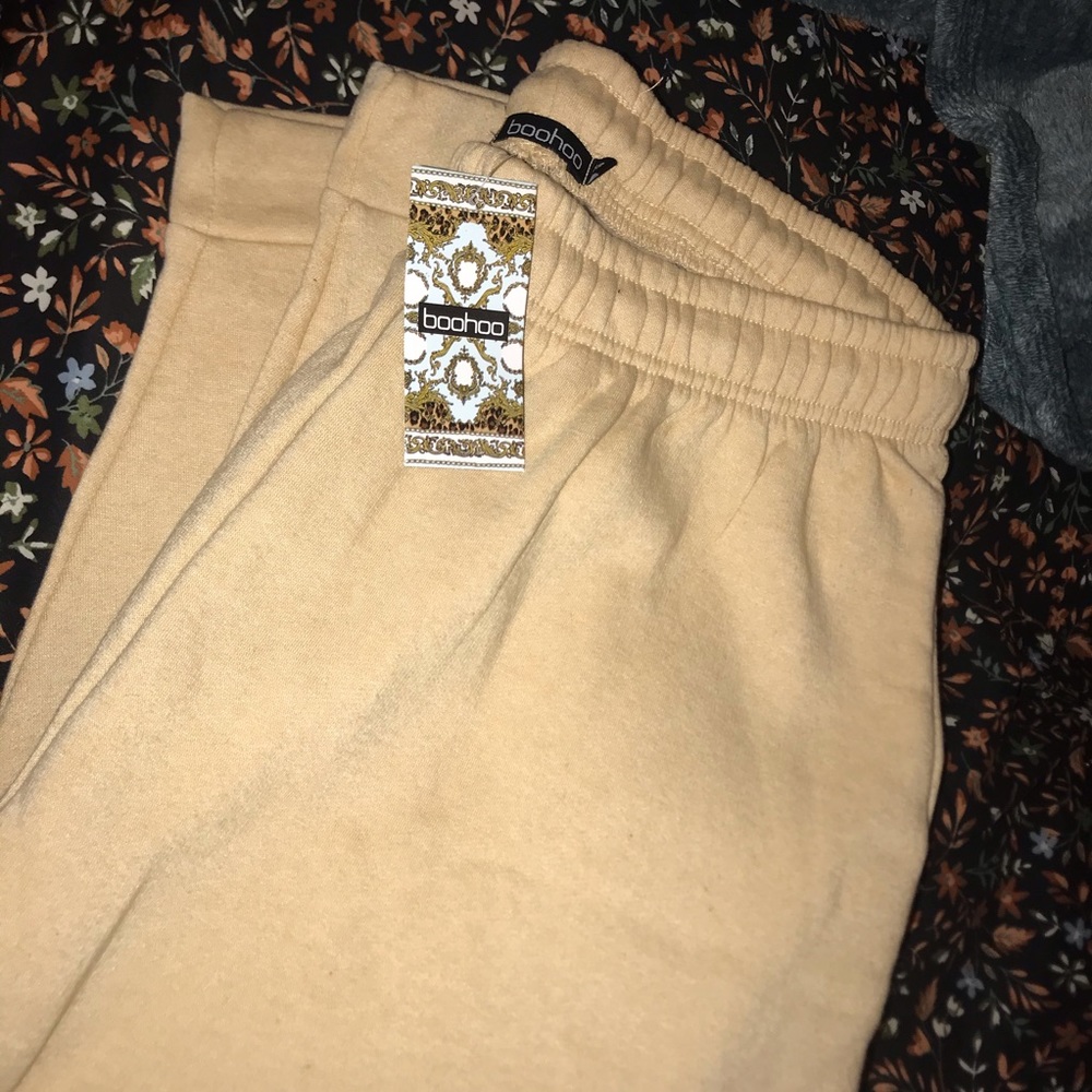 Boohoo sweat pants